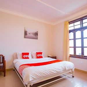 Oyo 720 Glenda Hotel